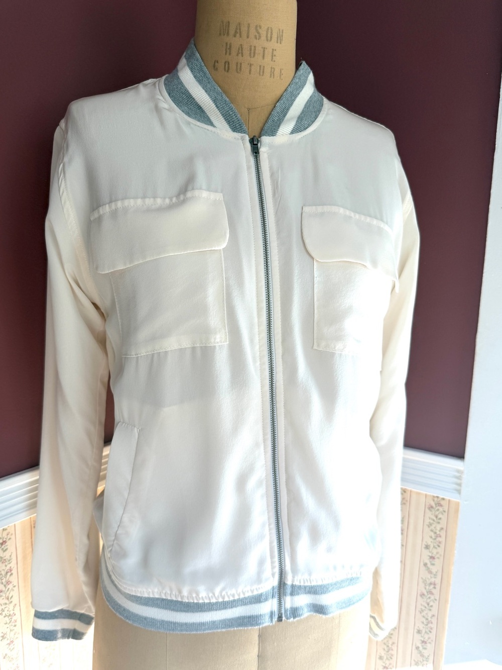 XS🏅 Laila & Savannah Silk w/ Rib Trim Cream Gray Stripe Zipper Bomber Jacket